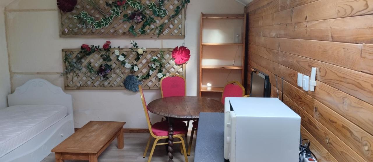 Pompignac La Maison Du Saule מראה חיצוני תמונה